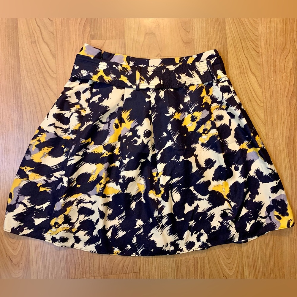 The Limited Belted Floral Skater Skirt – lined - Size Medium - Picture 7 of 11